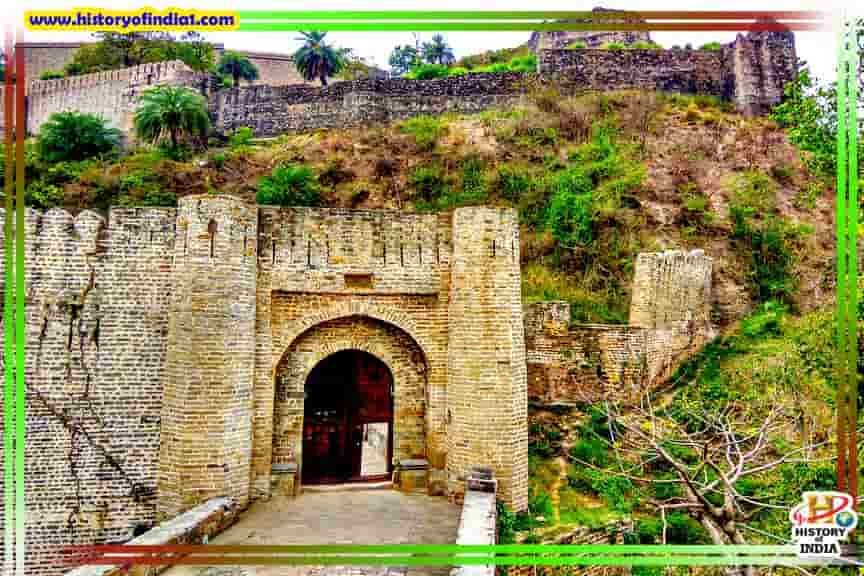 essay on kangra fort in hindi language